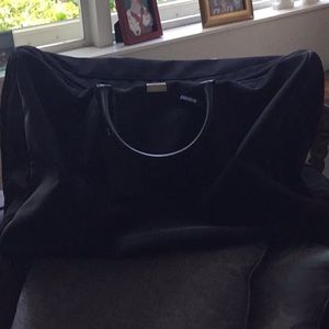 Gucci travel garmet bag, black like brand new